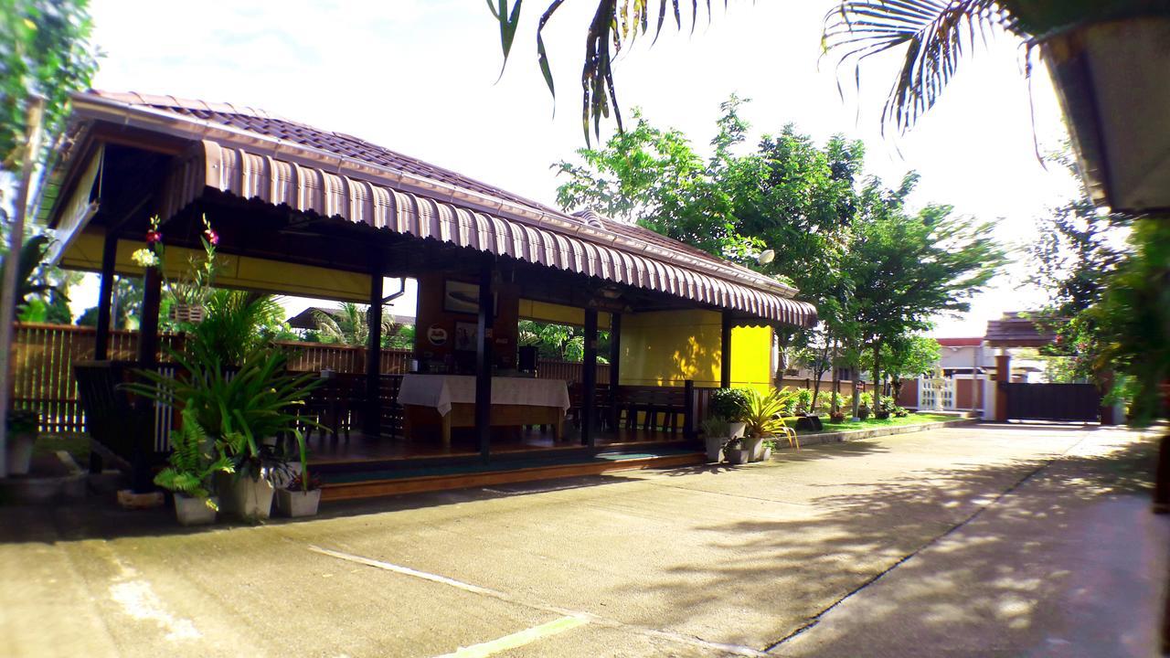 Khum Nakhon Hotel ナコーンシータンマラート エクステリア 写真